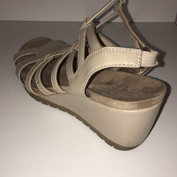 *SALE*  Life Stride Tan Sandals Wedge 2” - Picture 4 of 5
